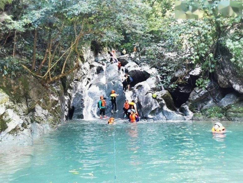 曝湖南一养老公寓诈骗案吸金近18亿元，背后隐藏着怎样的骗局？游戏画面